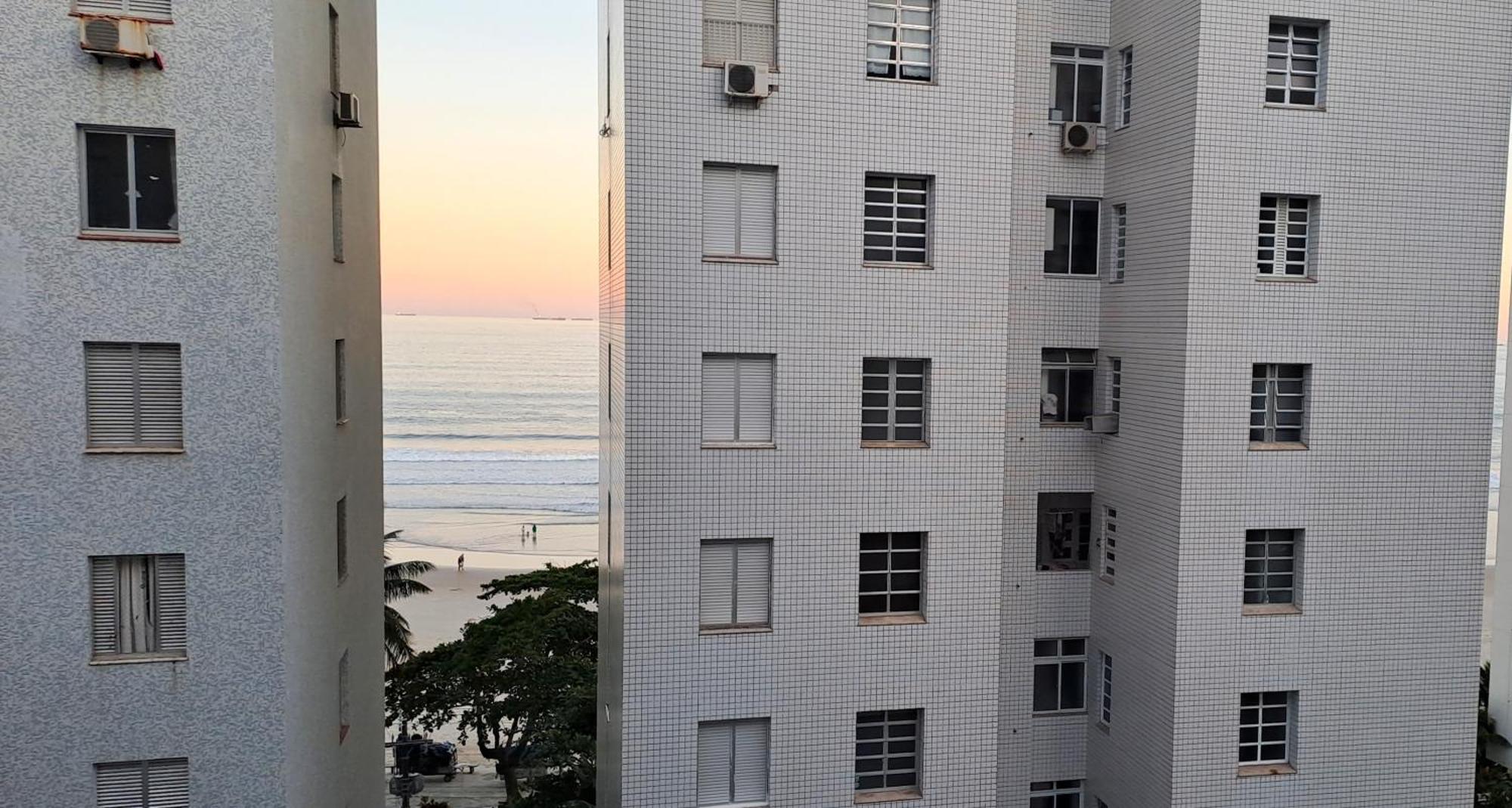 Vista Pro Mar - Pe Na Areia - Praia De Pitangueiras Apartment Guaruja Exterior photo